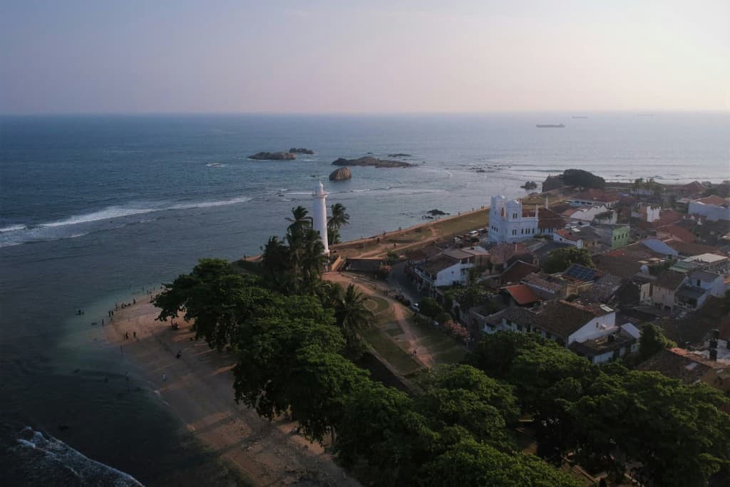 Short Romantic Getaway honeymoon in Sri Lanka